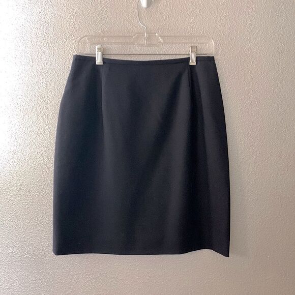 LAUREN RALPH LAUREN Wool pencil skirt zip closure back pocket lined size 12P - Picture 2 of 8